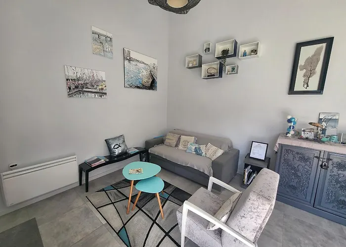 Maison Renovee Avec Jardin Et Terrasse Au Coeur De La Chaume, Proche Plage, Wifi - Fr-1-92-944 Nyaraló