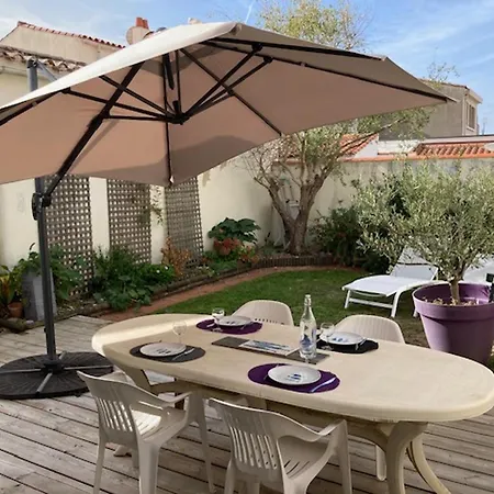 Maison Renovee Avec Jardin Et Terrasse Au Coeur De La Chaume, Proche Plage, Wifi - Fr-1-92-944 بيت للعطل لي سابلِ دولونْ