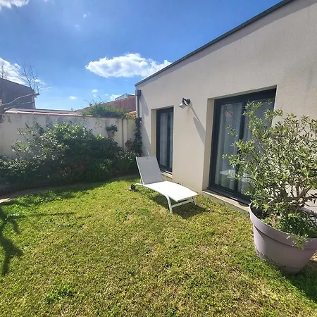 Maison Rénovée Avec Jardin Et Terrasse Au Cœur De La Chaume, Proche Plage, Wifi - Fr-1-92-944 * Les Sables-dʼOlonne