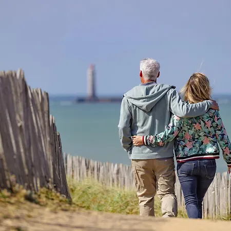 Сasa de vacaciones Maison Renovee Avec Jardin Et Terrasse Au Coeur De La Chaume, Proche Plage, Wifi - Fr-1-92-944 Les Sables-dʼOlonne